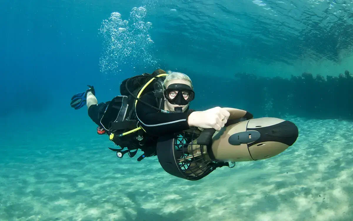 Scooter submarino
