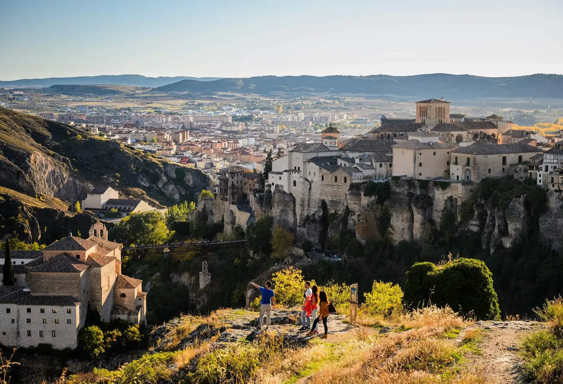 DEST_SPAIN_CUENCA_HANGING_HOUSES_GettyImages-626439234