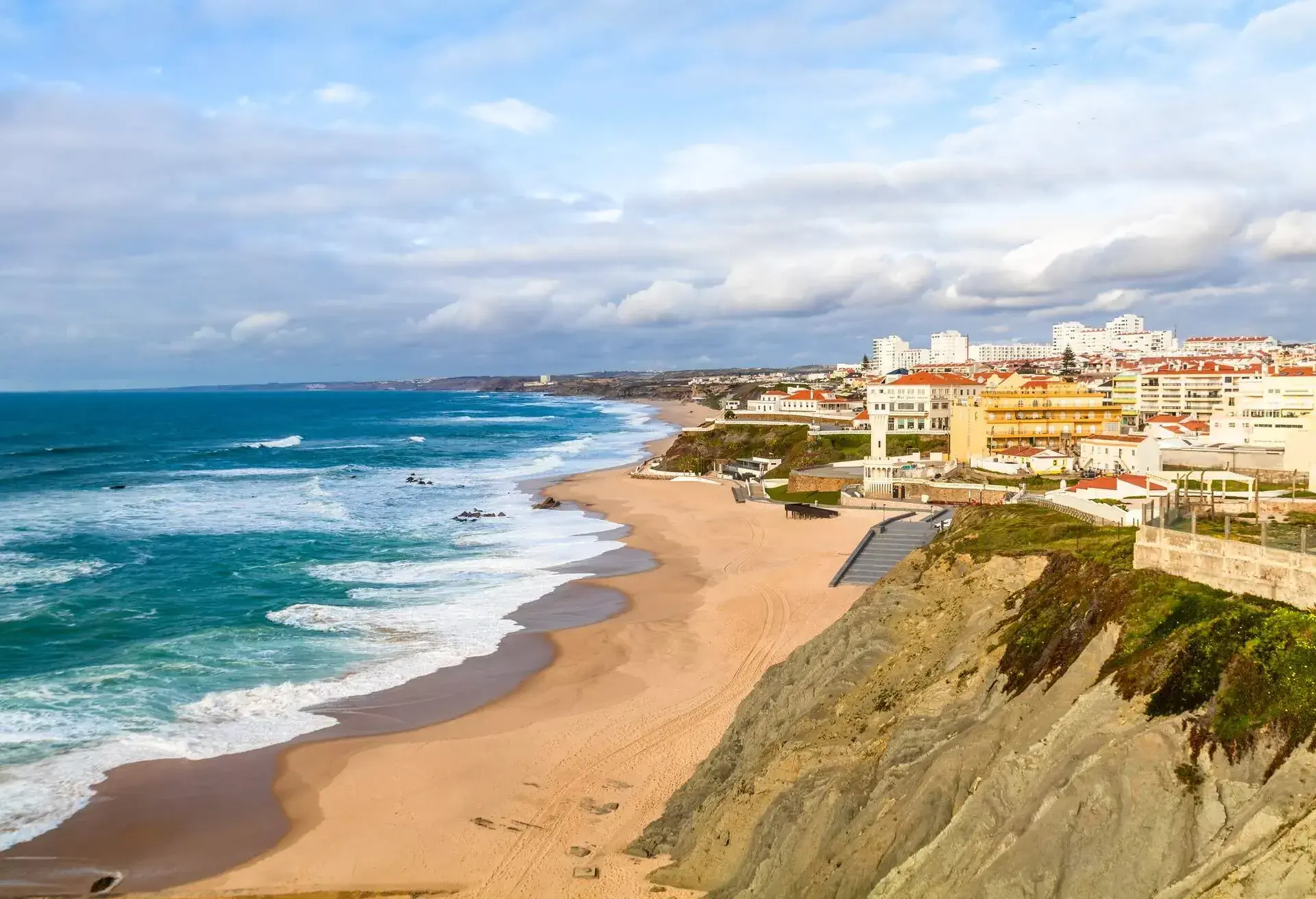 DEST_FRANCE_TORRES-VEDRAS_shutterstock-portfolio_1337570486