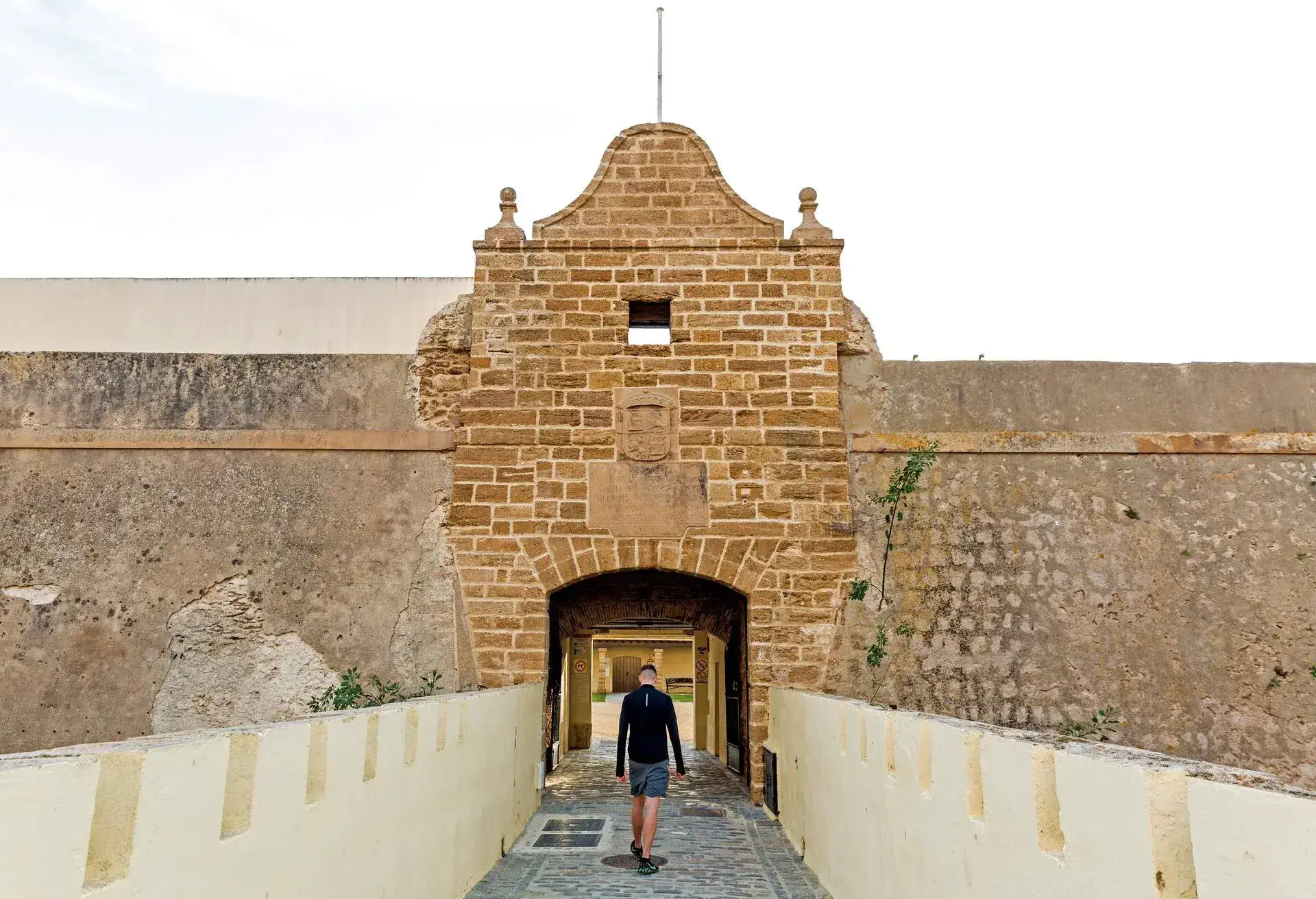 DEST_SPAIN_CADIZ_SANTA_CATALINA_FORTRESS_GettyImages-1270336619