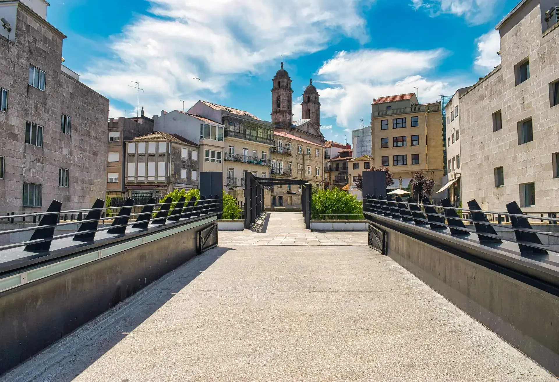 DEST_SPAIN_VIGO_CATHEDRAL_GettyImages-1387485840