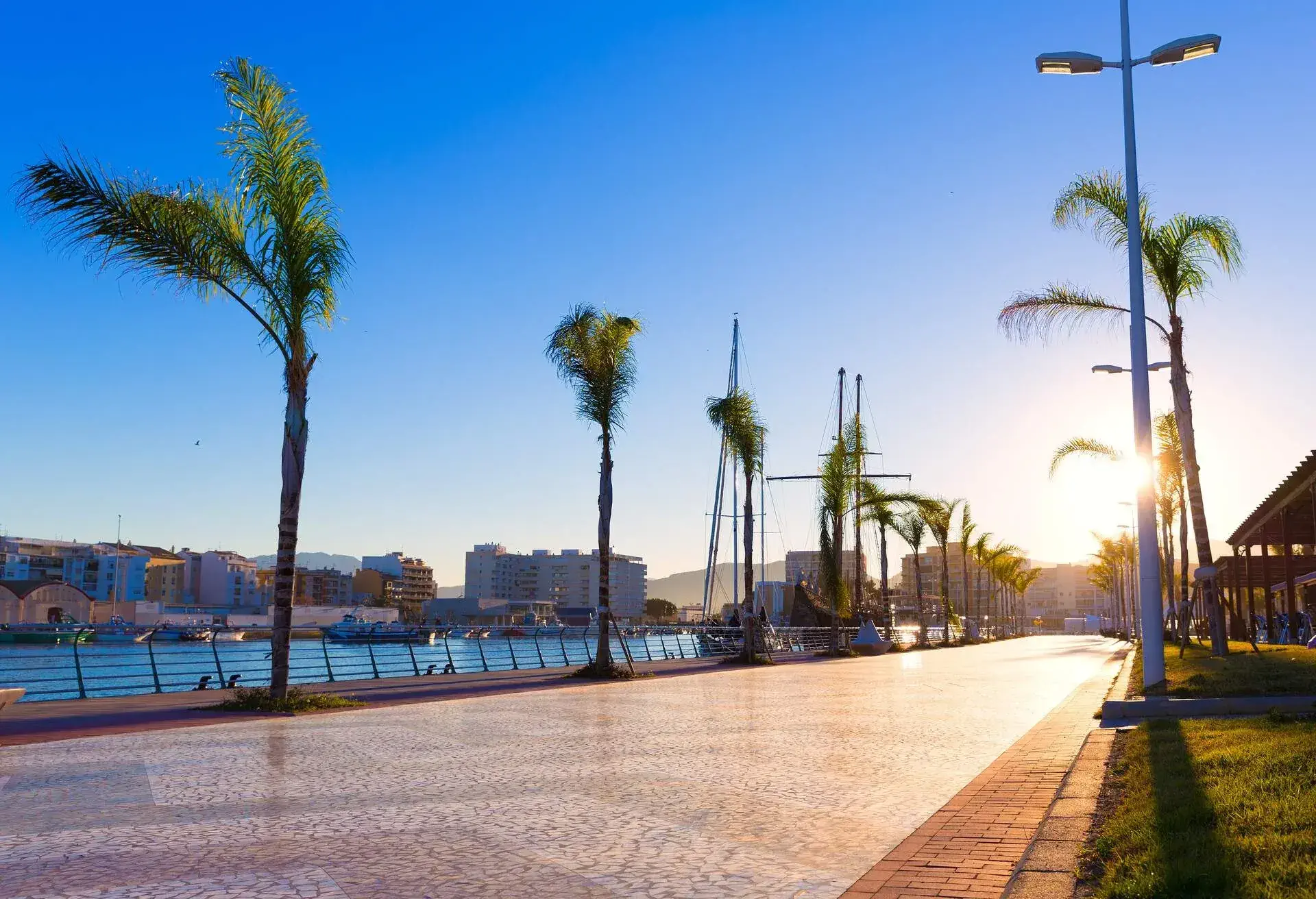DEST_SPAIN_VALENCIA_GANDIA_GANDIA PORT_shutterstock-premier_190800848