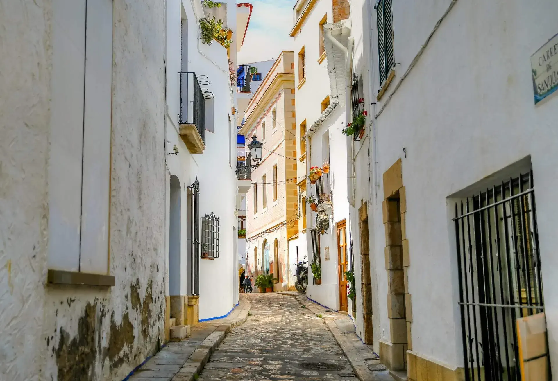 DEST_SPAIN_SITGES_GettyImages-1294188343