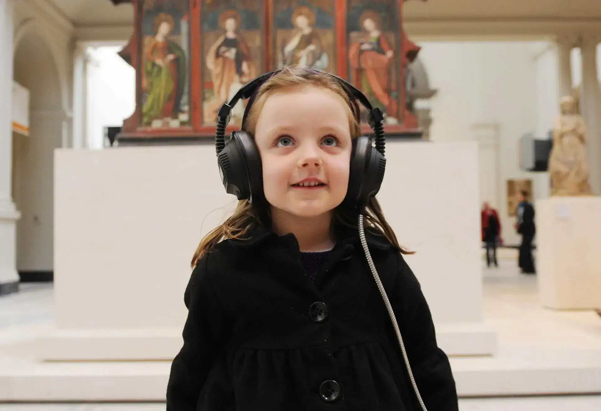 THEME_PEOPLE_KIDS_MUSEUM_ANCENT_ART_GettyImages-523524980