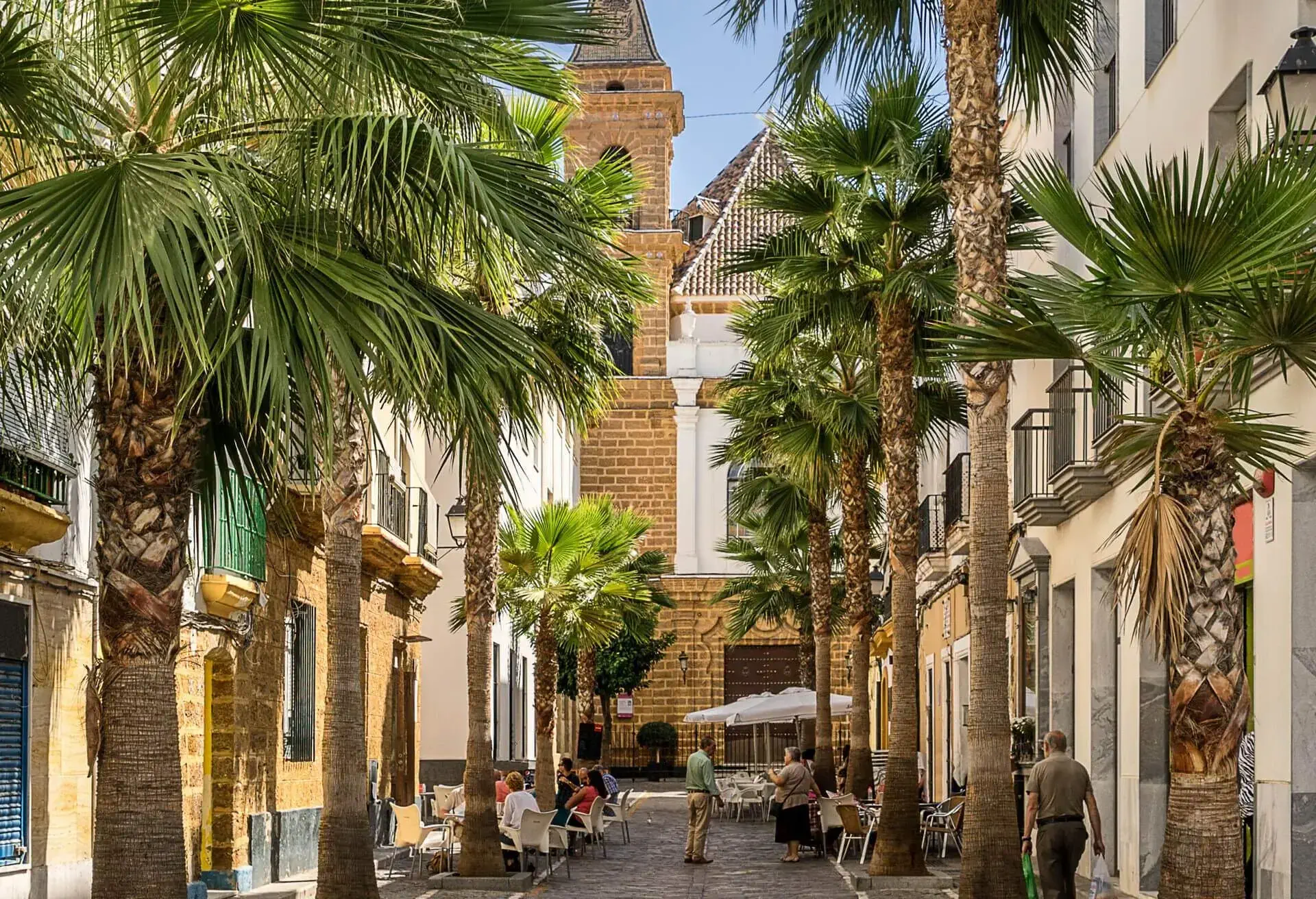 dest_spain_cadiz_barrio-de-la-vina_gettyimages-860399764_universal_within-usage-period_82962