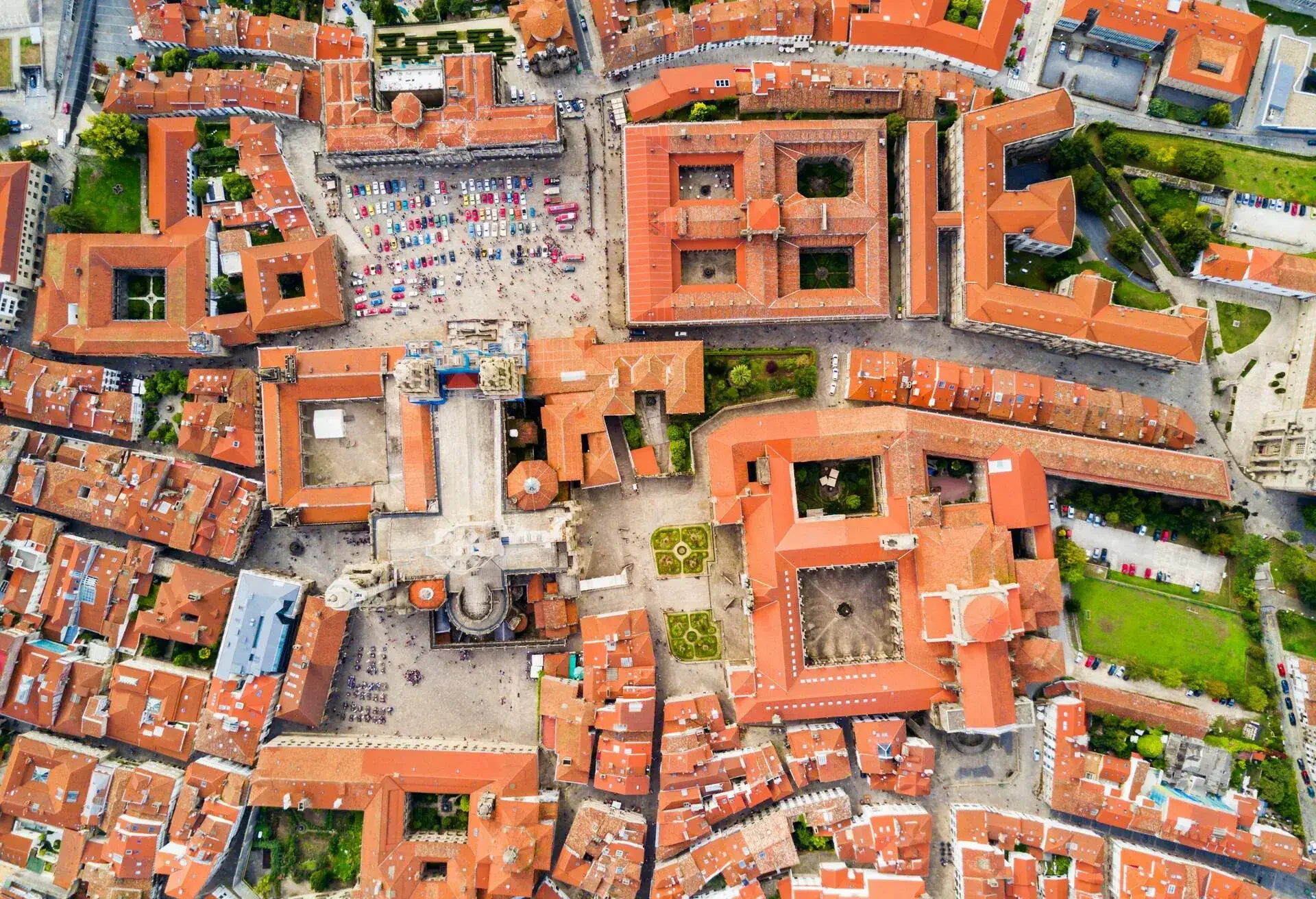 DEST_SPAIN_SANTIAGO-DE-COMPOSTELA_GettyImages-943735924