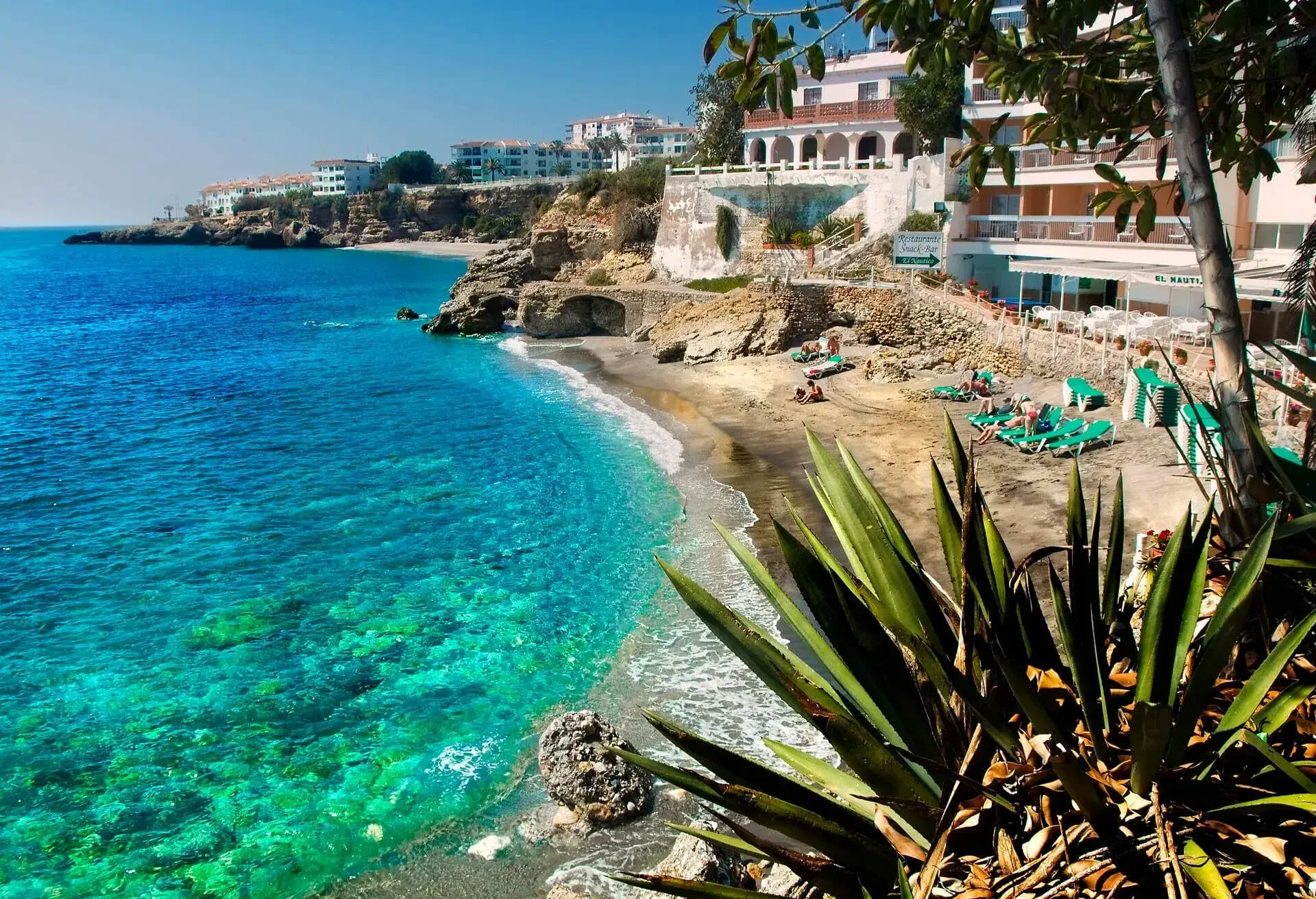 dest_spain_nerja_beach_gettyimages-132054952_universal_within-usage-period_77046