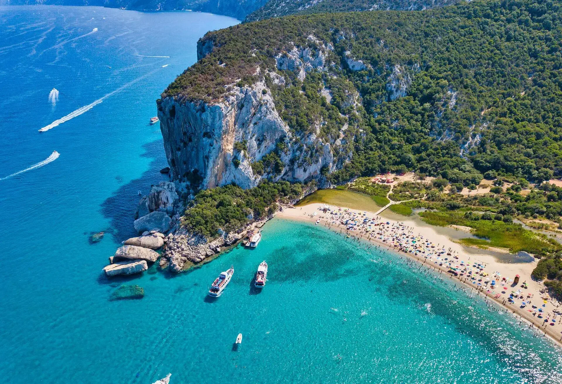 italy_sardinia_cala-gonone_cala-luna-beach