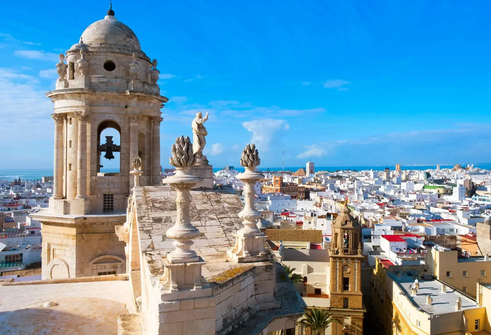 DEST_SPAIN_CADIZ_CATHEDRAL_GettyImages-505921628