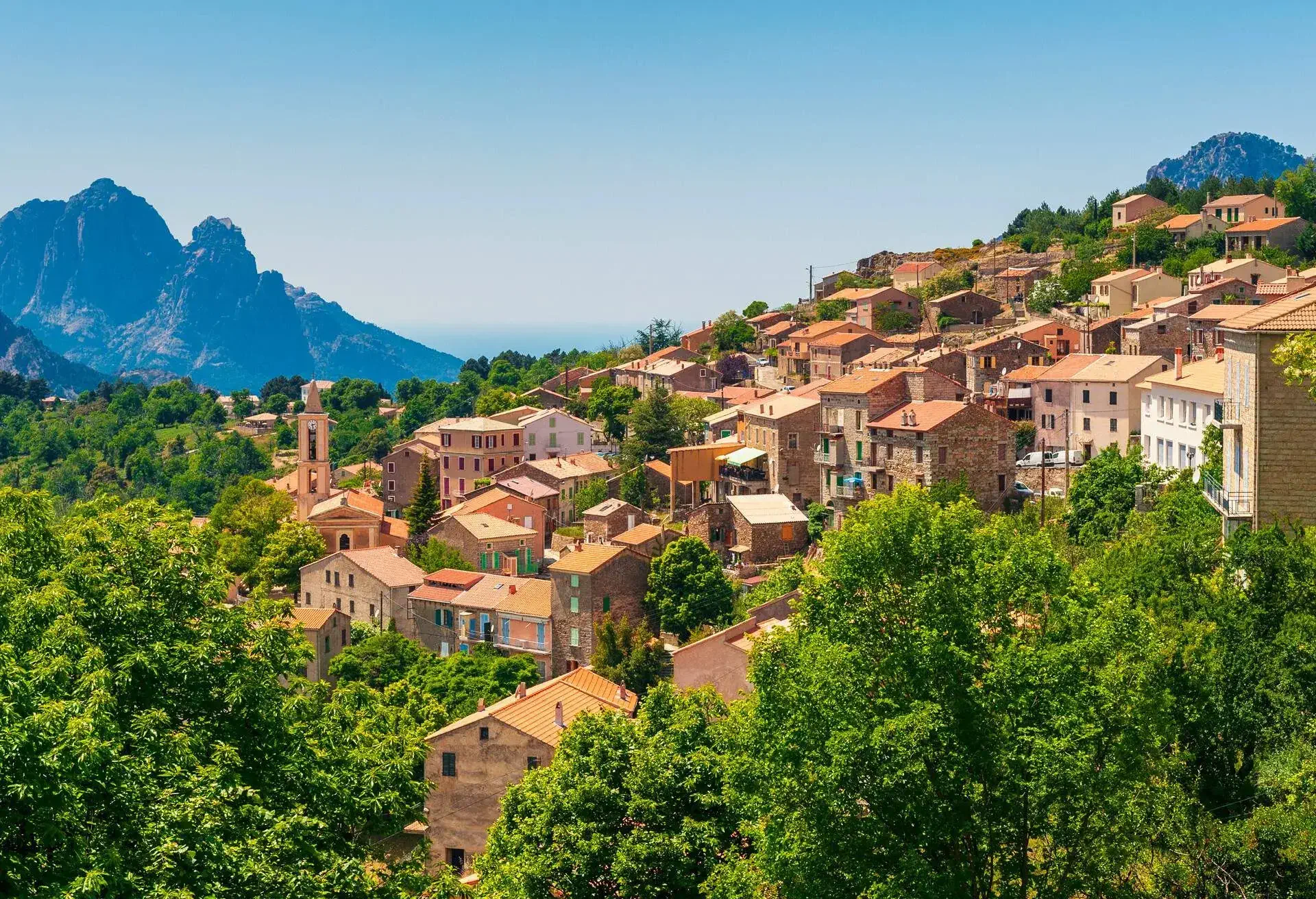 DEST_FRANCE_CORSICA_EVISA_GettyImages