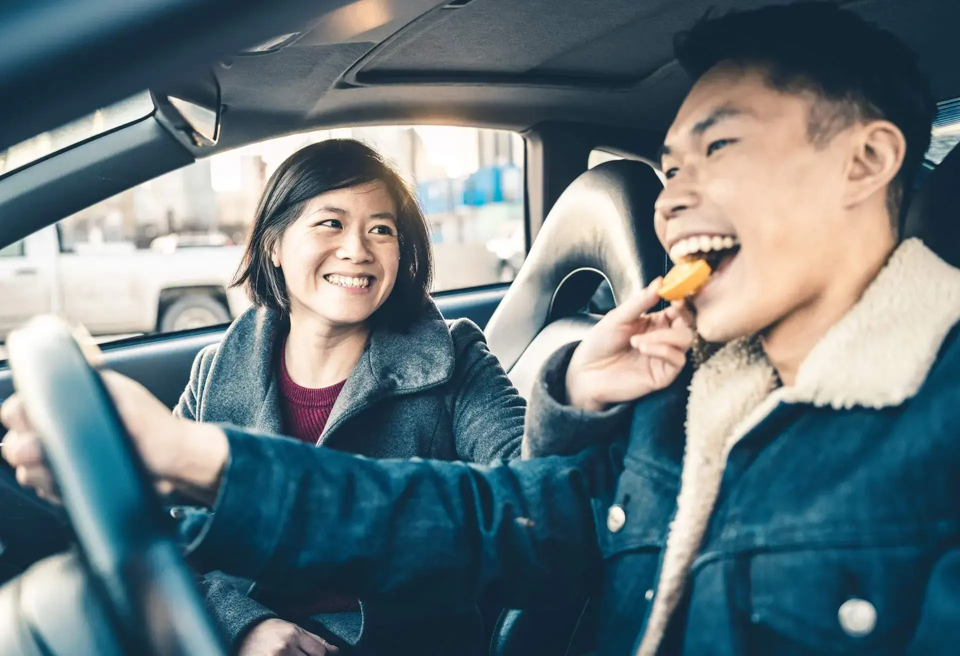 THEME_CAR_ROADTRIP_PEOPLE_FRIENDS_COUPLE_FOOD_GettyImages-1196246651