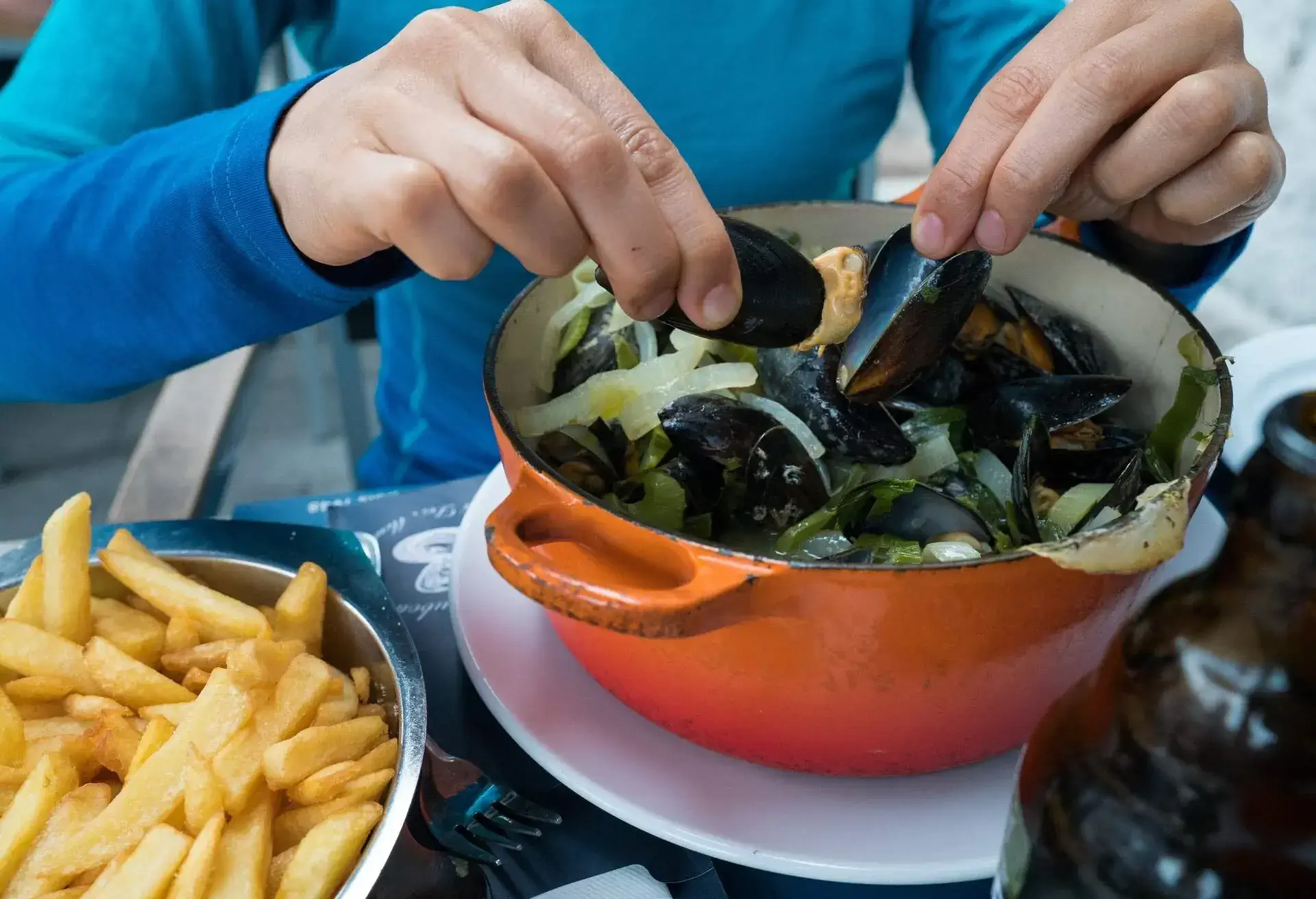 theme_food_french_moules_frites_muscles_fries_gettyimages