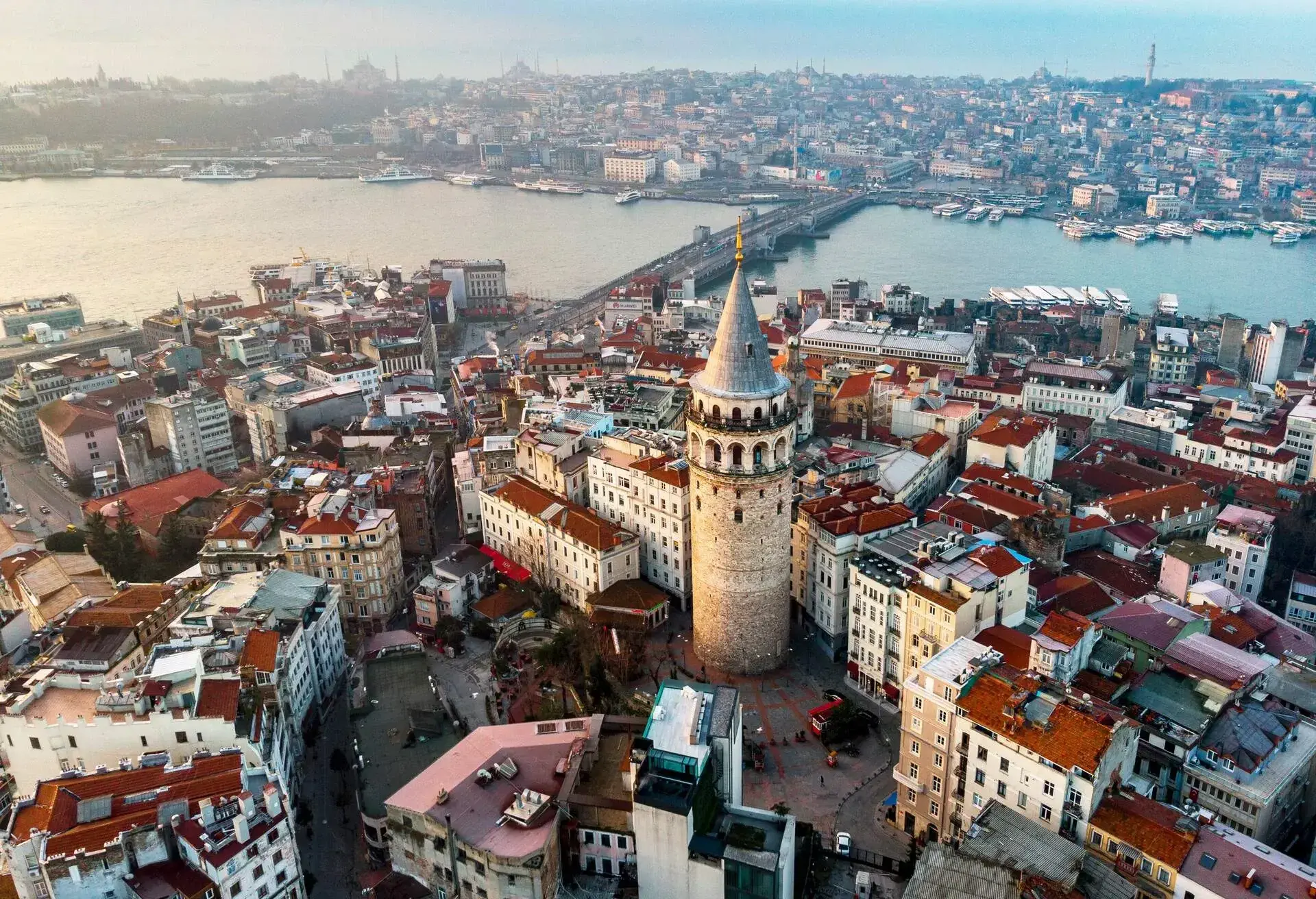 DEST_TURKEY_ISTANBUL_AERIAL_GettyImages-1133495507_Universal_Within-usage-period_54992.jpg