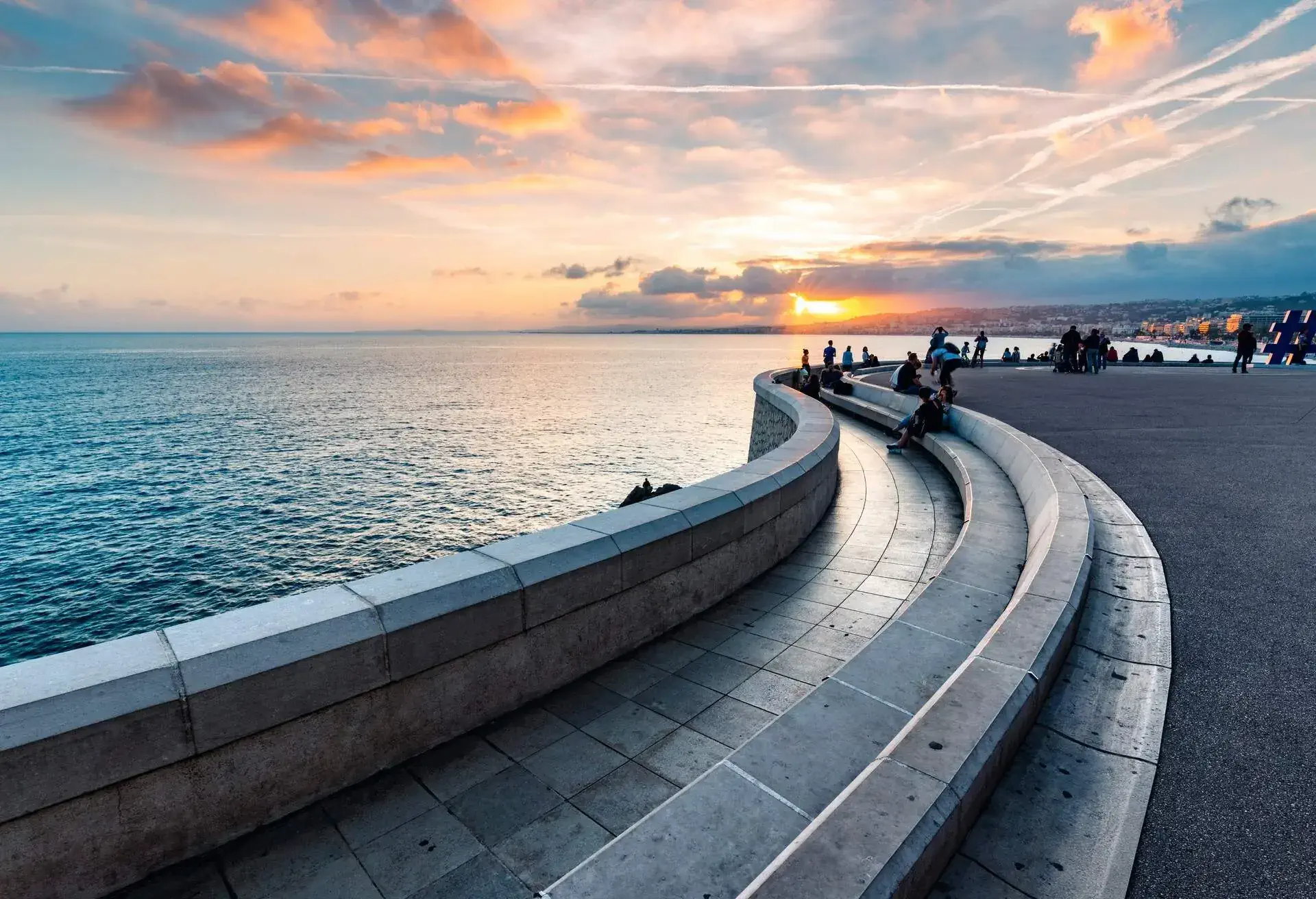 DEST_FRANCE_NICE_ALPES-MARITIMES_PROMENADE_SUNSET_WATERFRONT