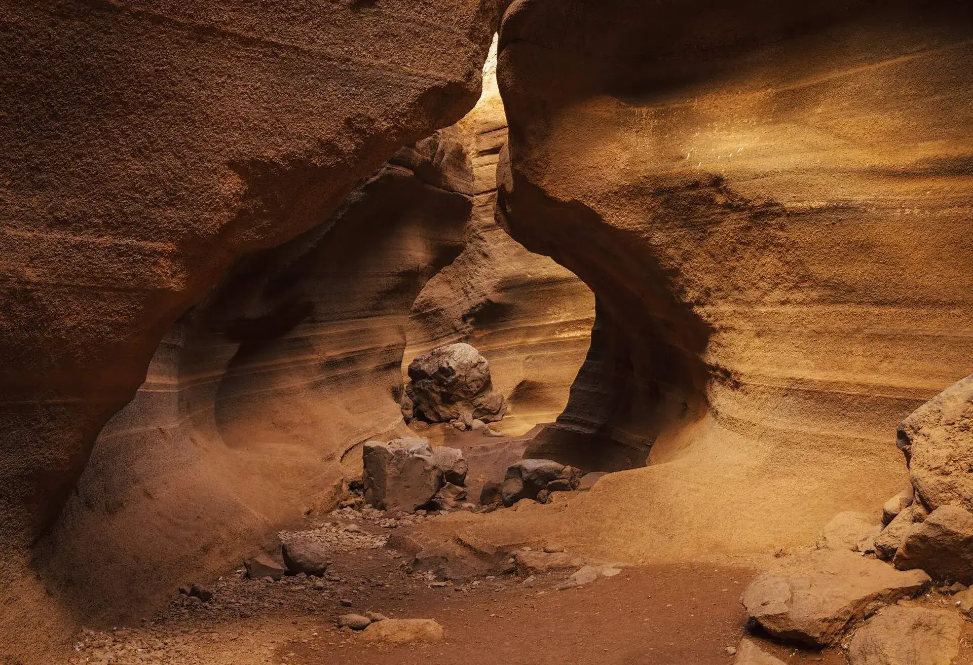 DEST_SPAIN_GRAN_CANARIA_Colored_Tuffs_Barranco_de_Las_Vacas