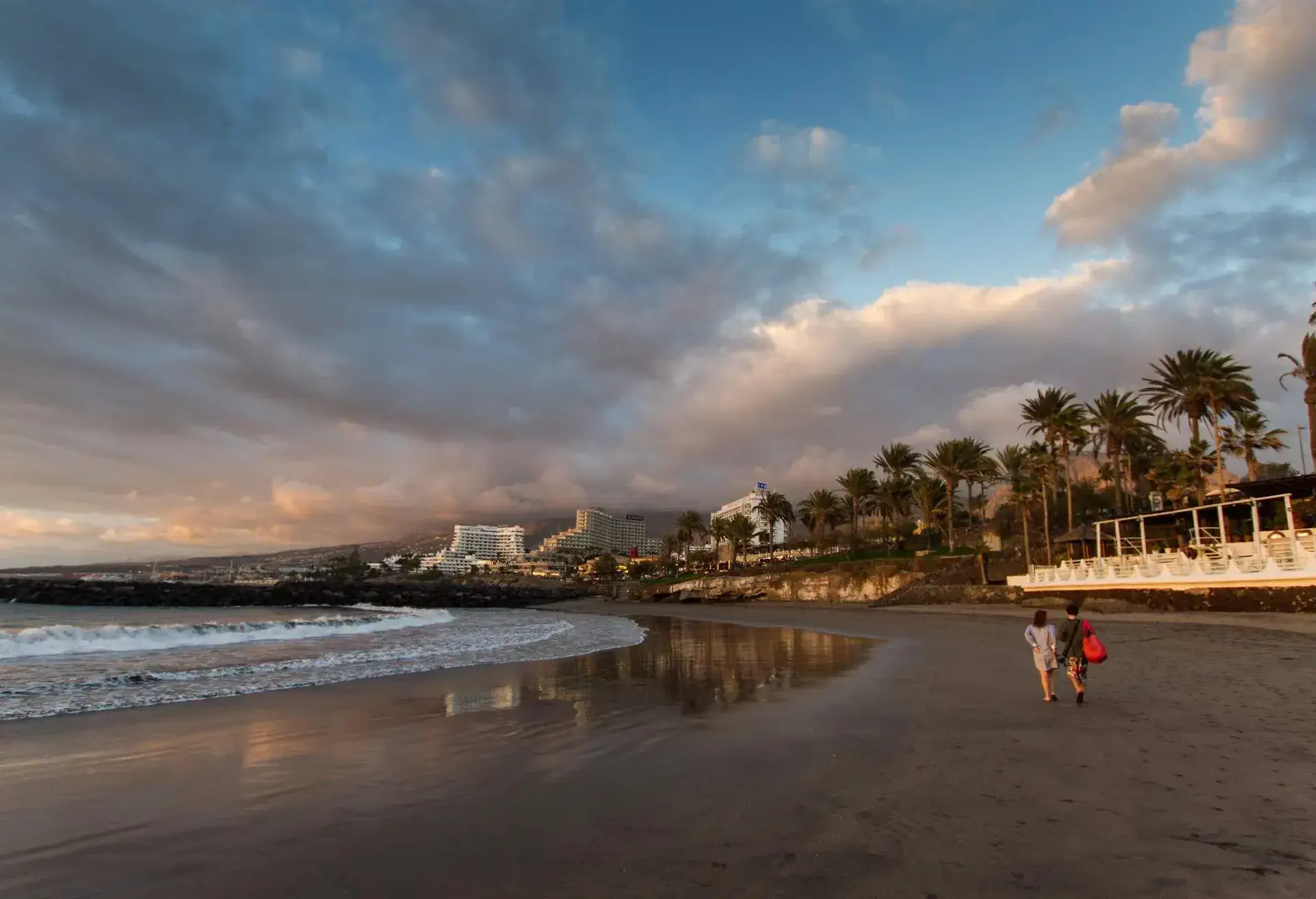 DEST_SPAIN_CANARY-ISLANDS_PLAYA-DE-LAS-AMERICAS_GettyImages-573795339