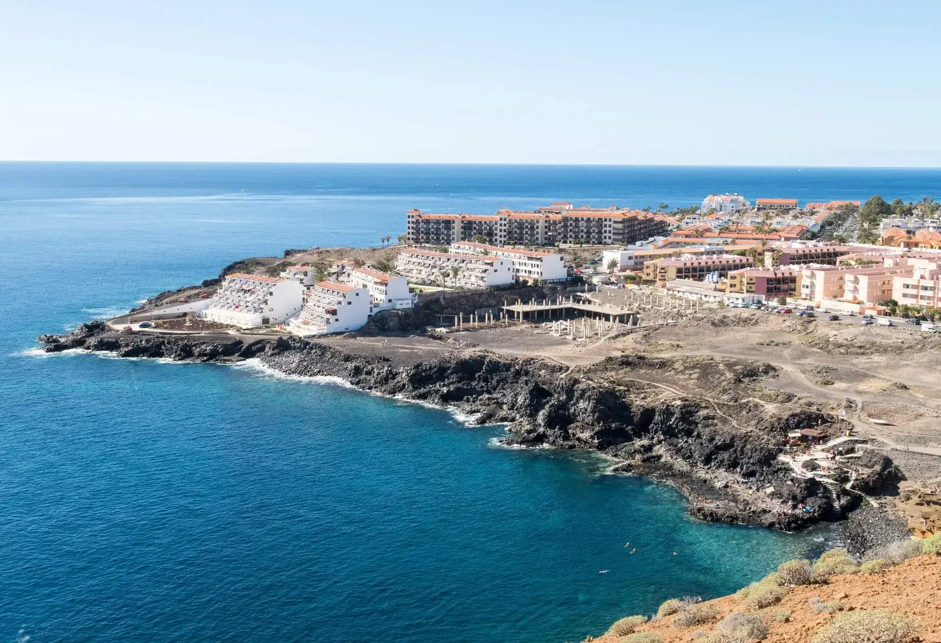 DEST_SPAIN_CANARY-ISLANDS_COSTA-DEL-SILENCIO_shutterstock-premier_1263215998