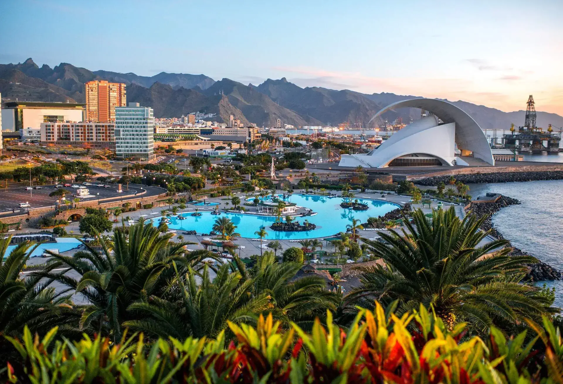DEST_SPAIN_CANARY-ISLANDS_SANTA-CRUZ-DE-TENERIFE_shutterstock-premier_362881556