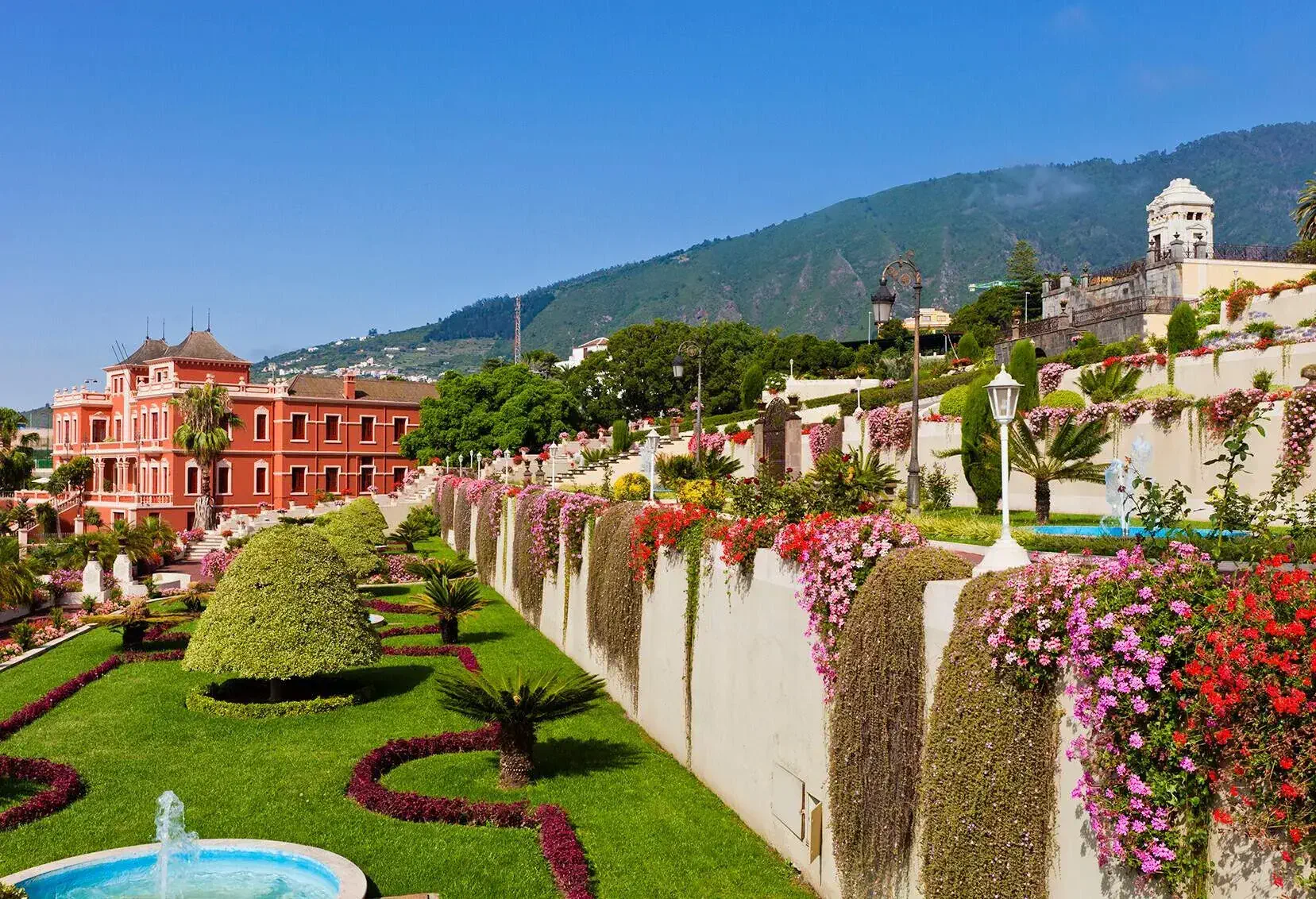 DEST_SPAIN_TENERIFE_LA-OROTAVA_GettyImages-154933329