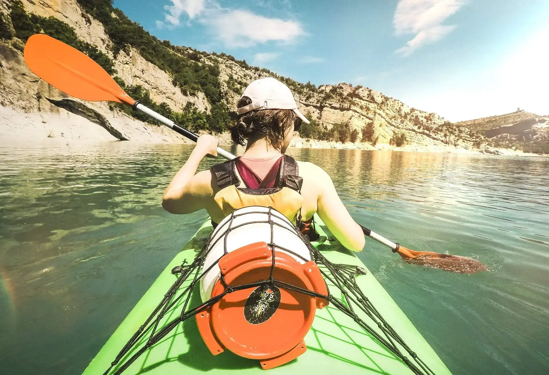 dest_spain_lerida_lake_theme_kayaking_gettyimages