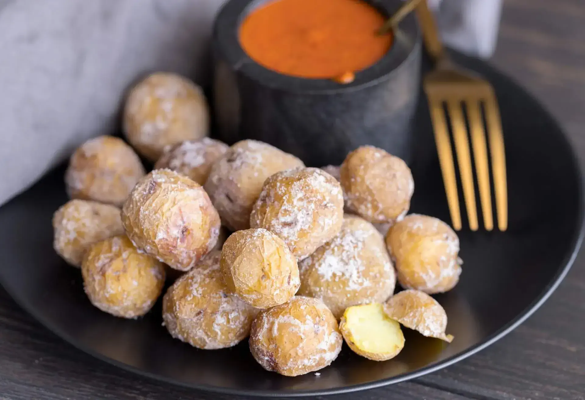 THEME_FOOD_SPANISH_PAPAS_ARRUGADAS_shutterstock