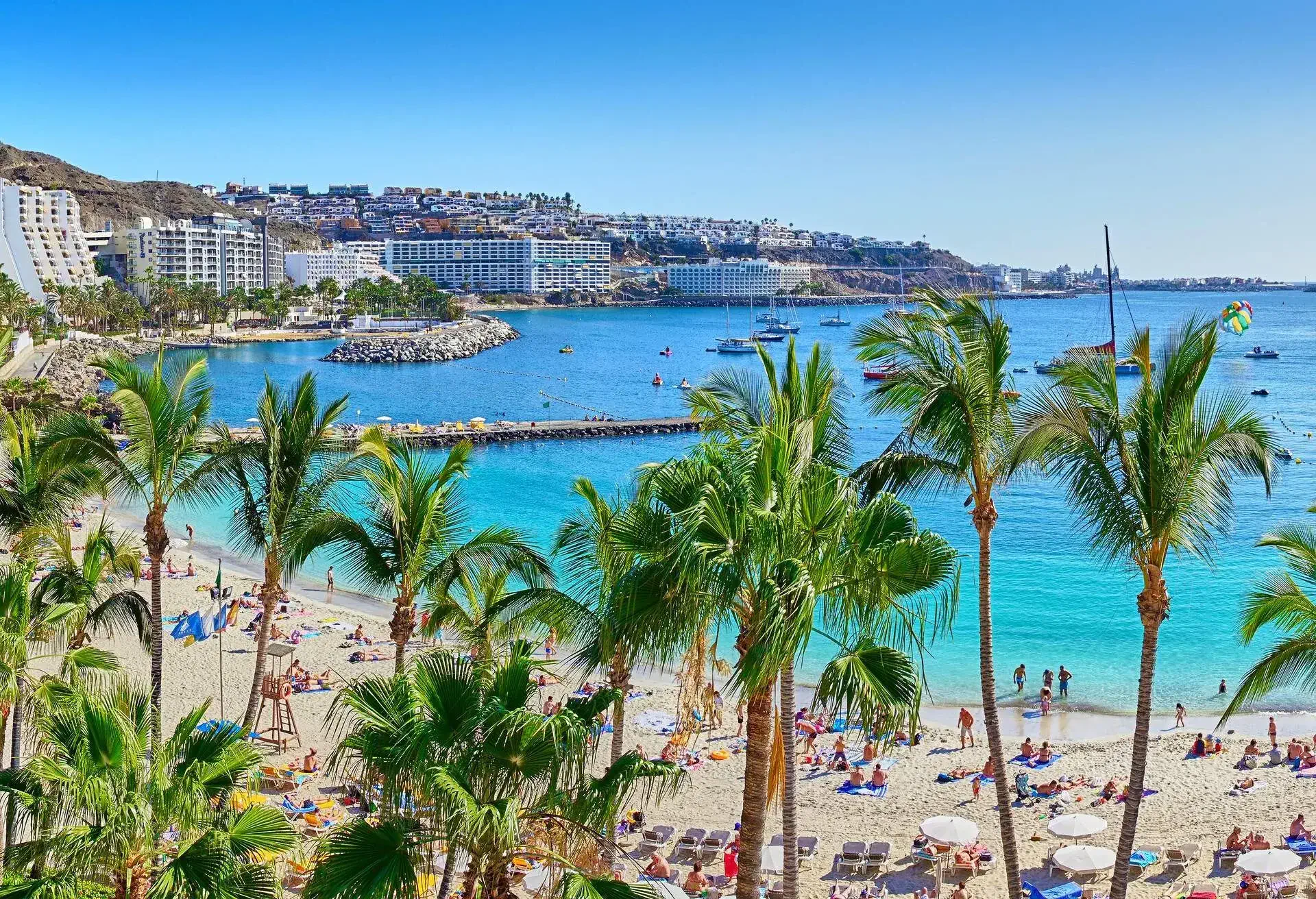 DEST_SPAIN_CANARY_ISLANDS-GRAN-CANARIA_ANFI_BEACH_Las-Palmas_GettyImages-912751192_Universal