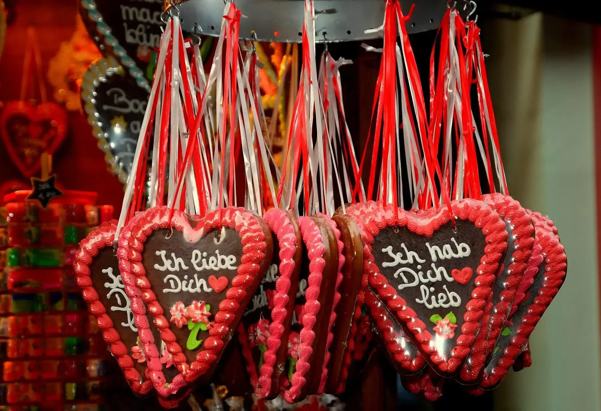 DEST_GERMANY_CHRISTMAS_MARKET_GINGERBREAD_GettyImages-993578260