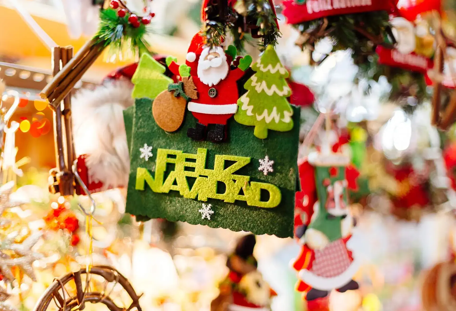 SPAIN_BARCELONA_CHRISTMAS_MARKET_DECORATION