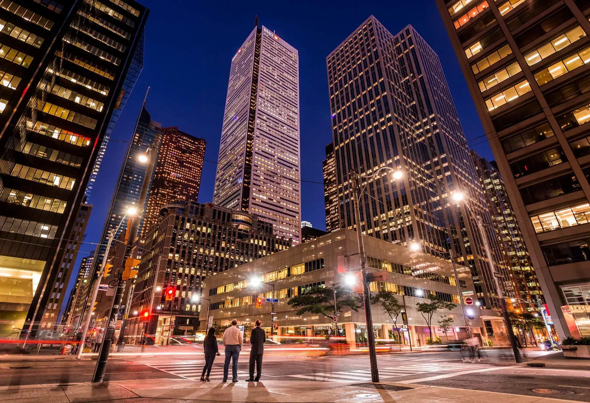 DEST_CANADA_TORONTO_DOWNTOWN-DISTRICT_GettyImages-628519480