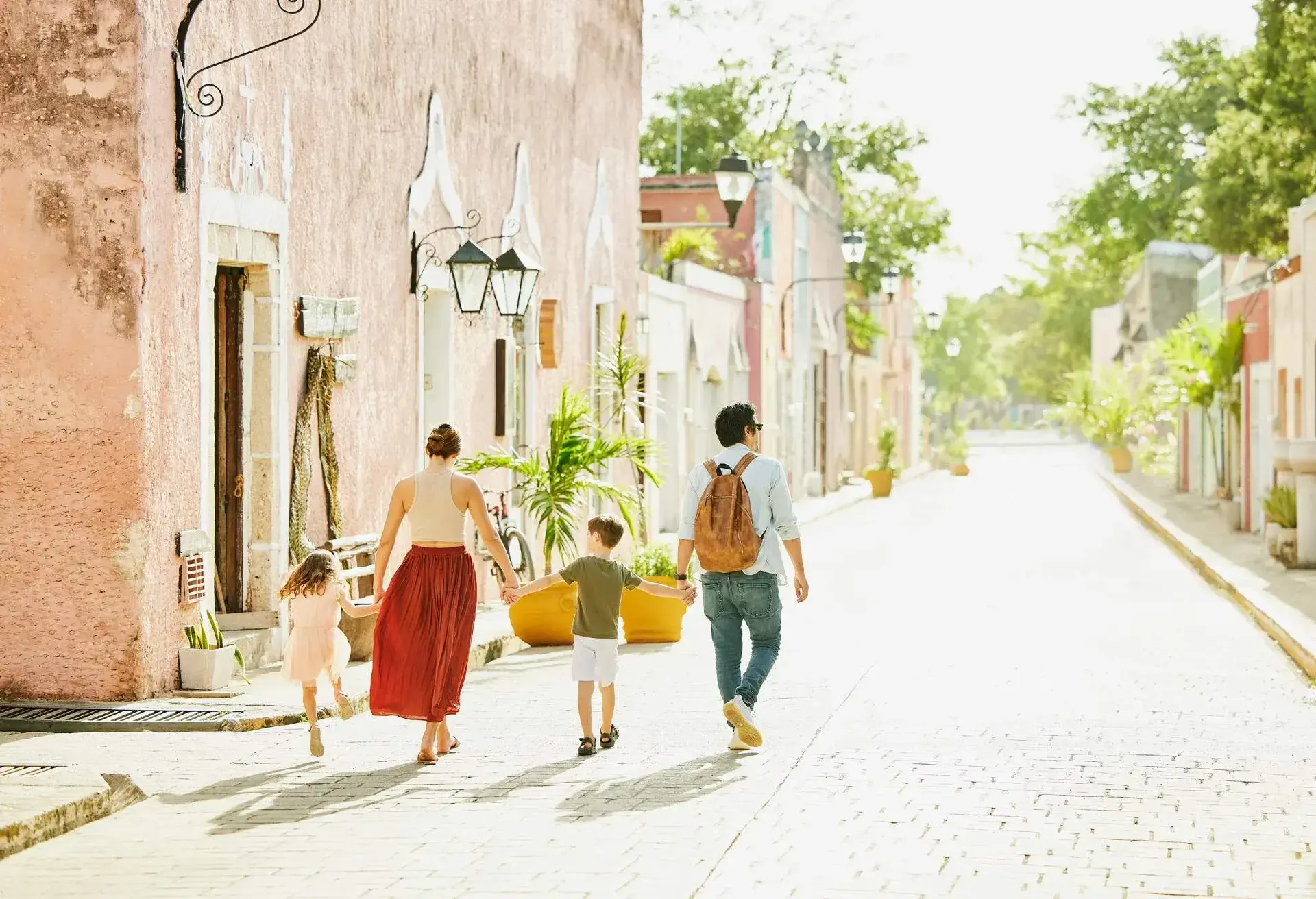 DEST_MEXICO_YUCATAN_PEOPLE_FAMILY_MAN_WOMAN_KIDS_BOY_GIRL_GettyImages-1372260814