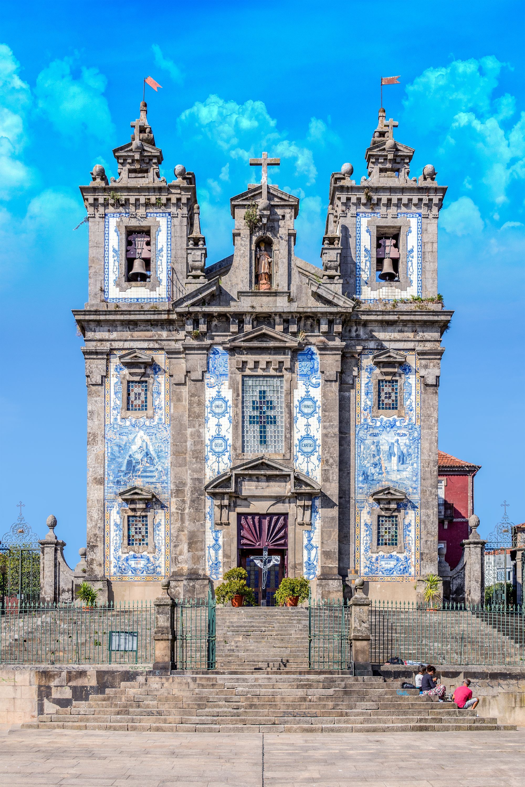 Encuentra vuelos baratos de Bilbao a Oporto