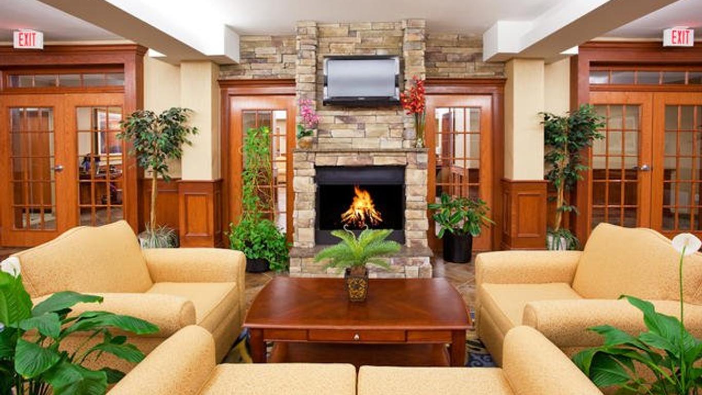 Holiday Inn Express Hotel & Suites Auburn Hills By IHG