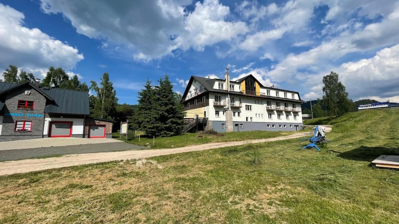 Hotel Harrachov Inn