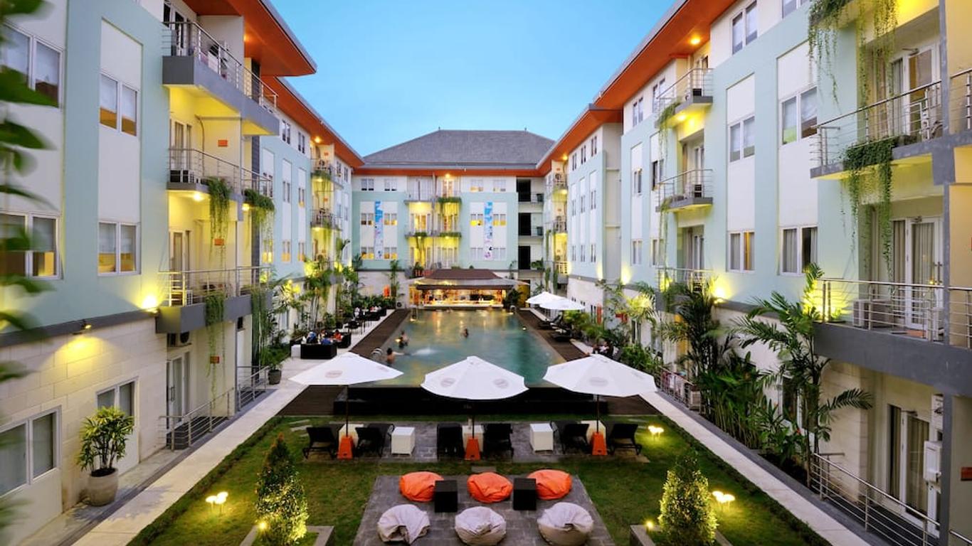 Harris Hotel & Residence Riverview Kuta - Bali