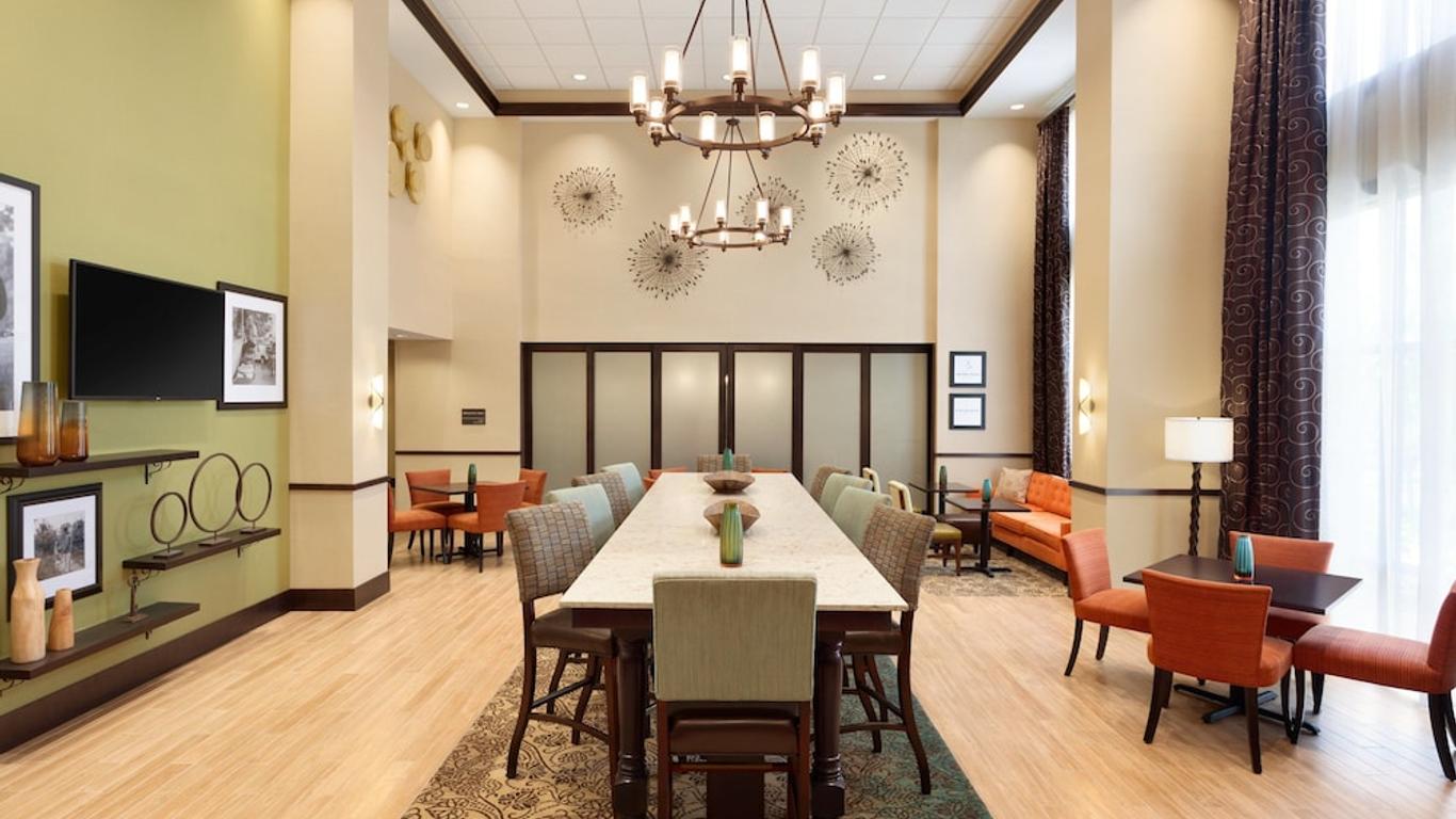 Hampton Inn & Suites Philadelphia Montgomeryville