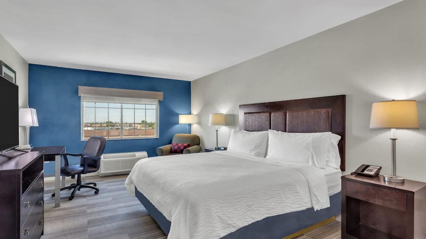 Holiday Inn Express Hotel & Suites El Centro, An IHG Hotel