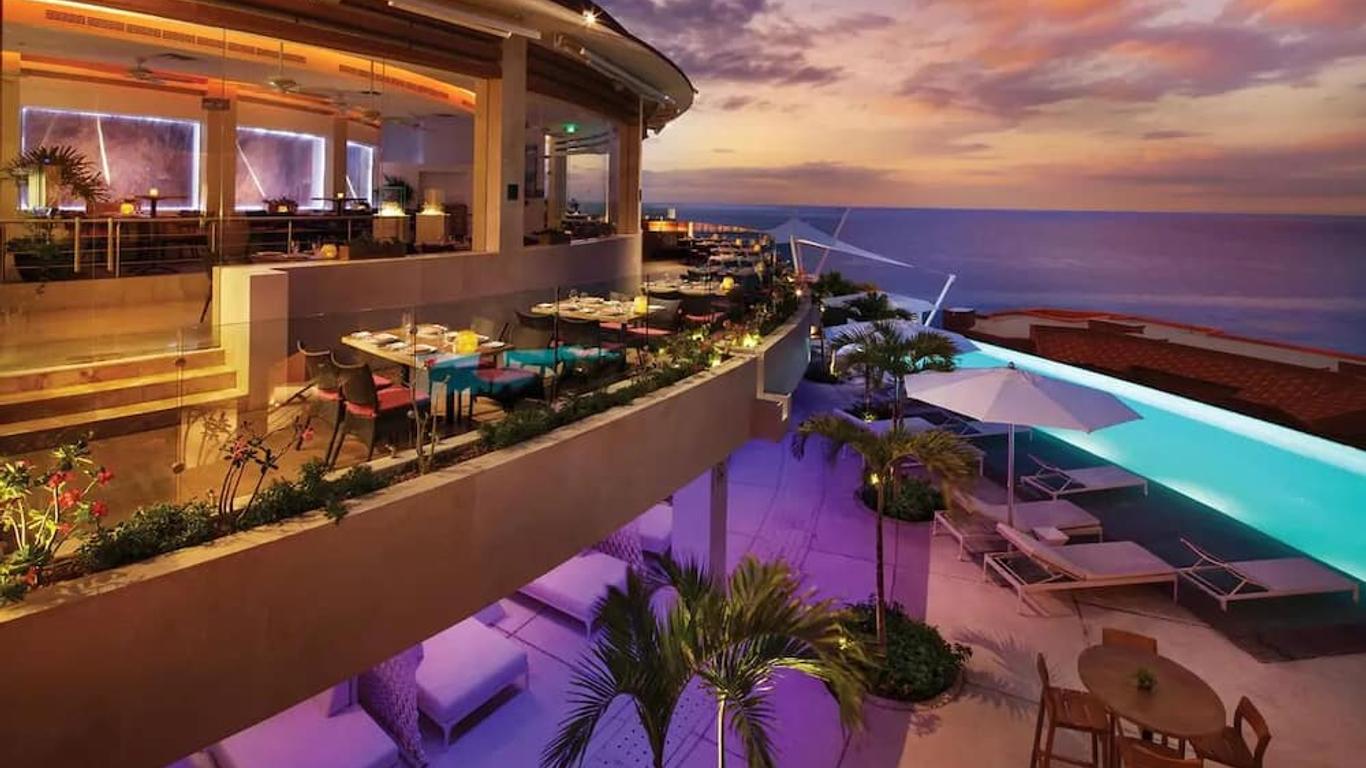 Baja Point Luxury Oceanfront Studio Villa - Available July 31 - August 7, 2022