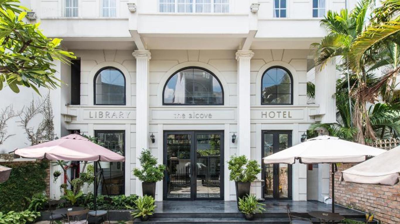 The Alcove Library Hotel