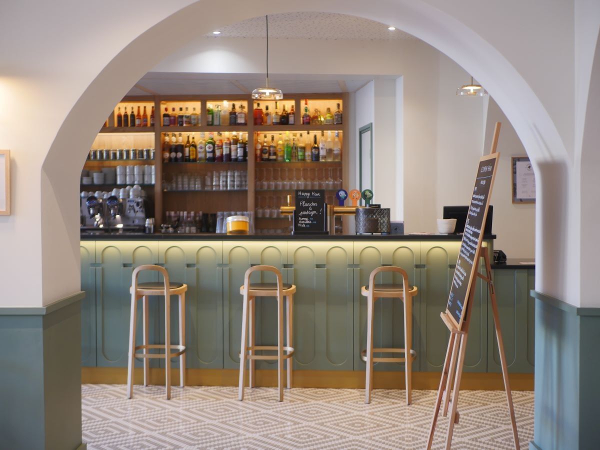 Bar