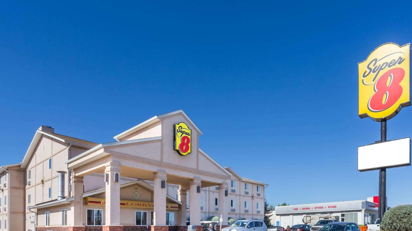 Super 8 by Wyndham Moose Jaw SK