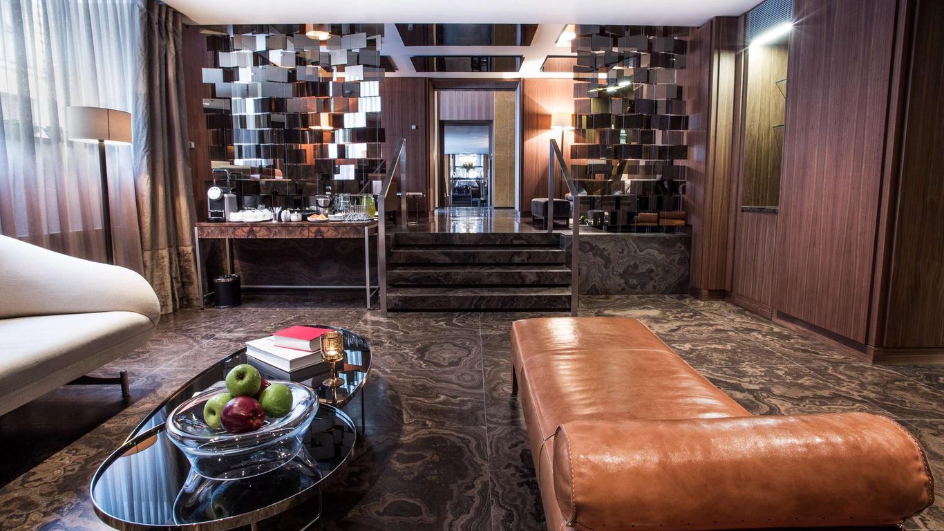 The Emblem Hotel
