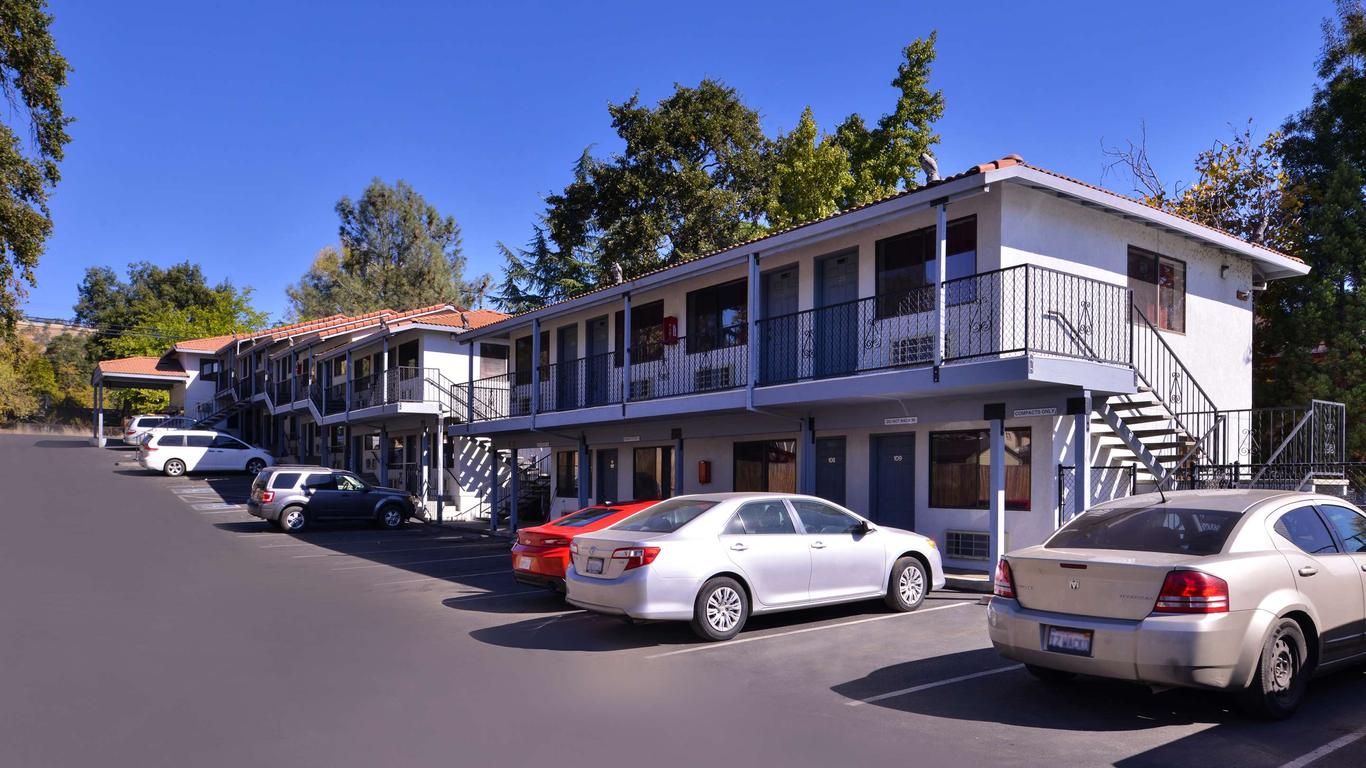 Americas Best Value Inn & Suites Clearlake Wine Country