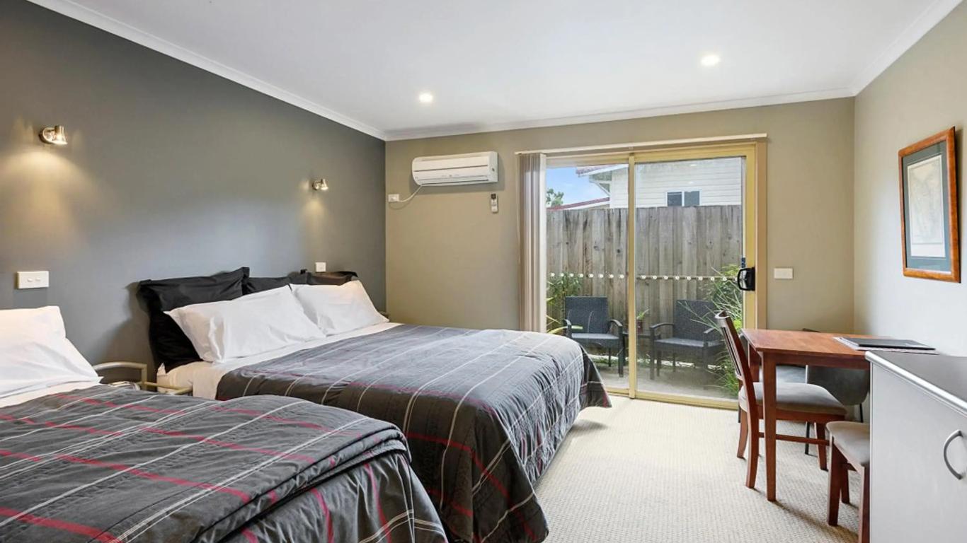 Motel Strahan