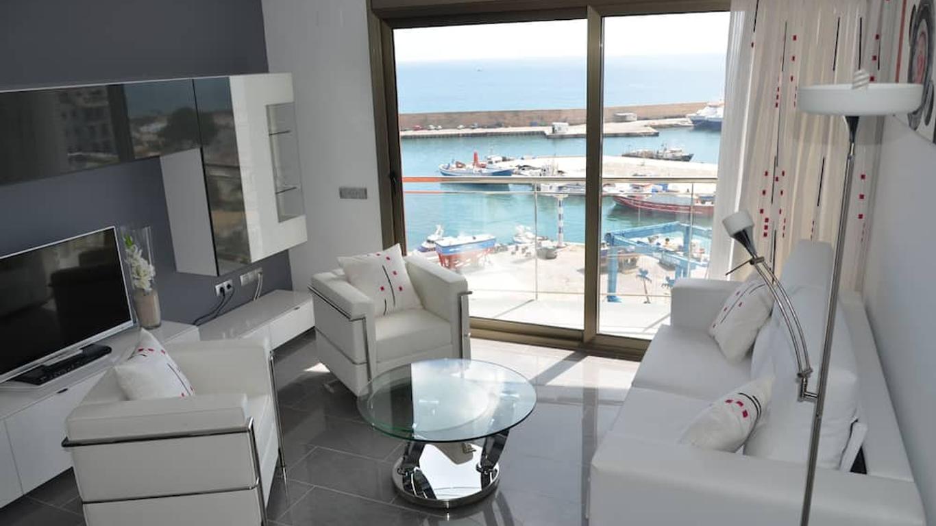 The new apartment, Casa Cleo, has a frontal breathtaking sea view.