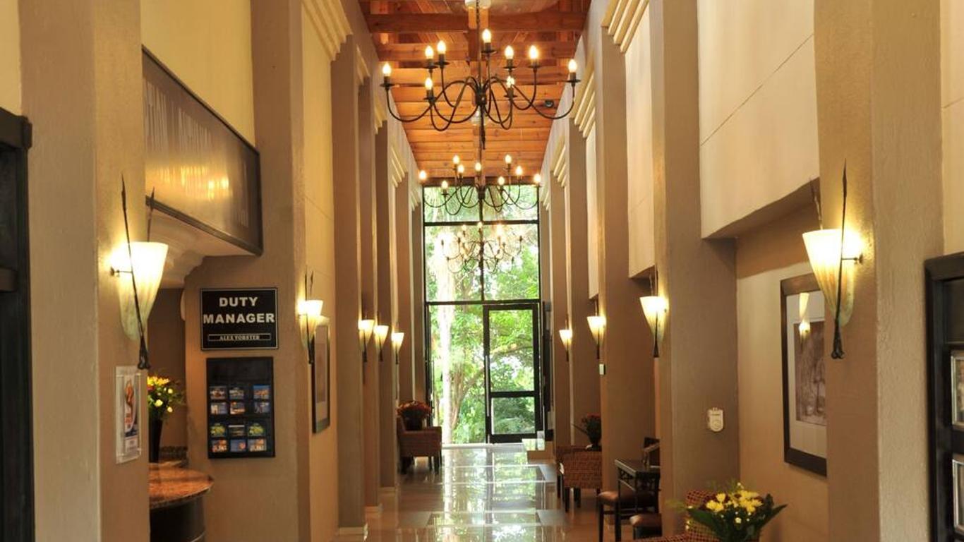 Safari Hotel & Convention Centre