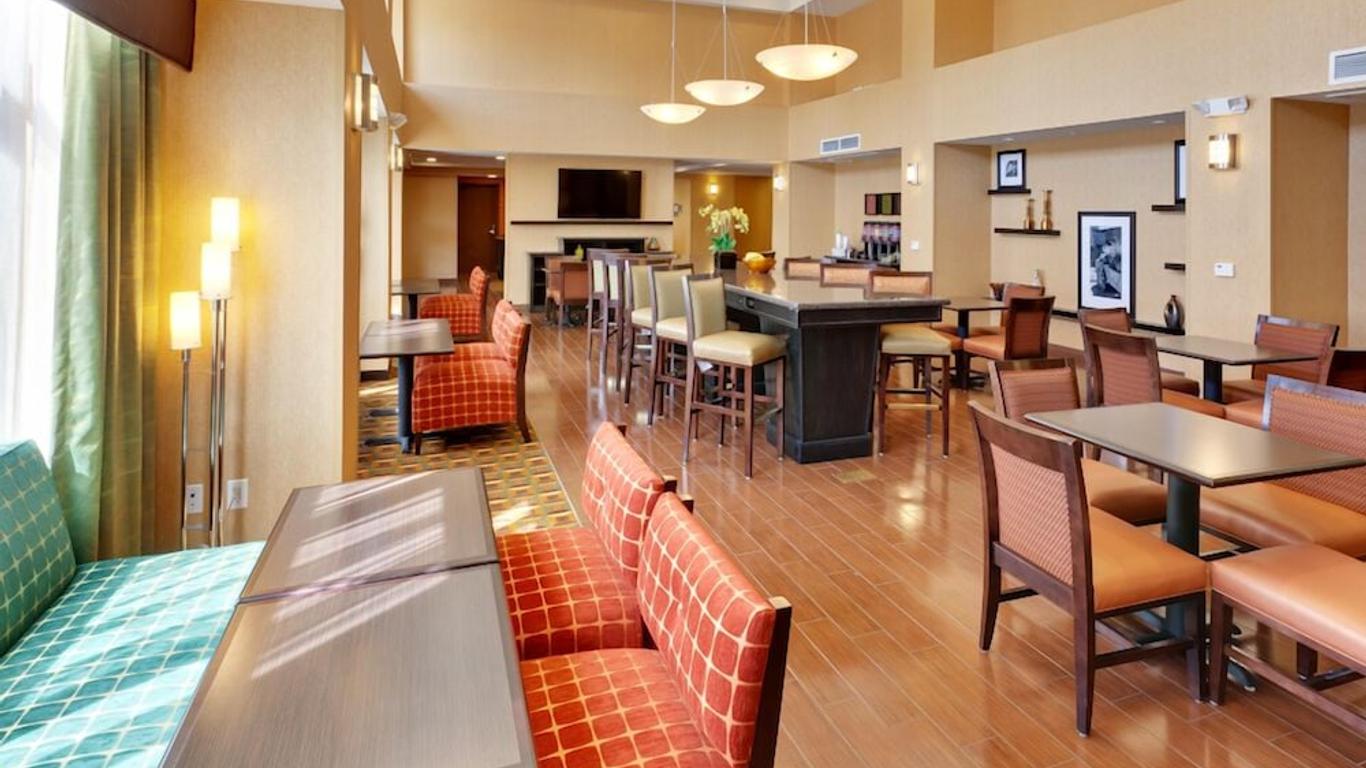 Hampton Inn & Suites Fresno-Northwest