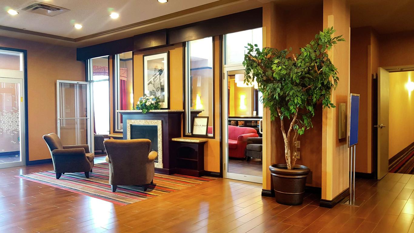 Hampton Inn & Suites by Hilton Edmonton International Airport