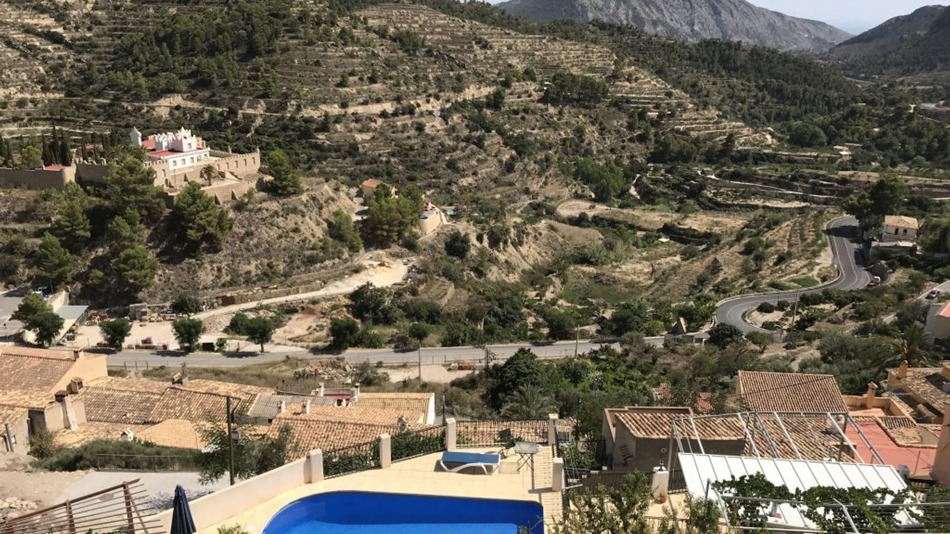 Alojamientos Turisticos Isa i Toni