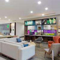 Holiday Inn & Suites Phoenix Airport