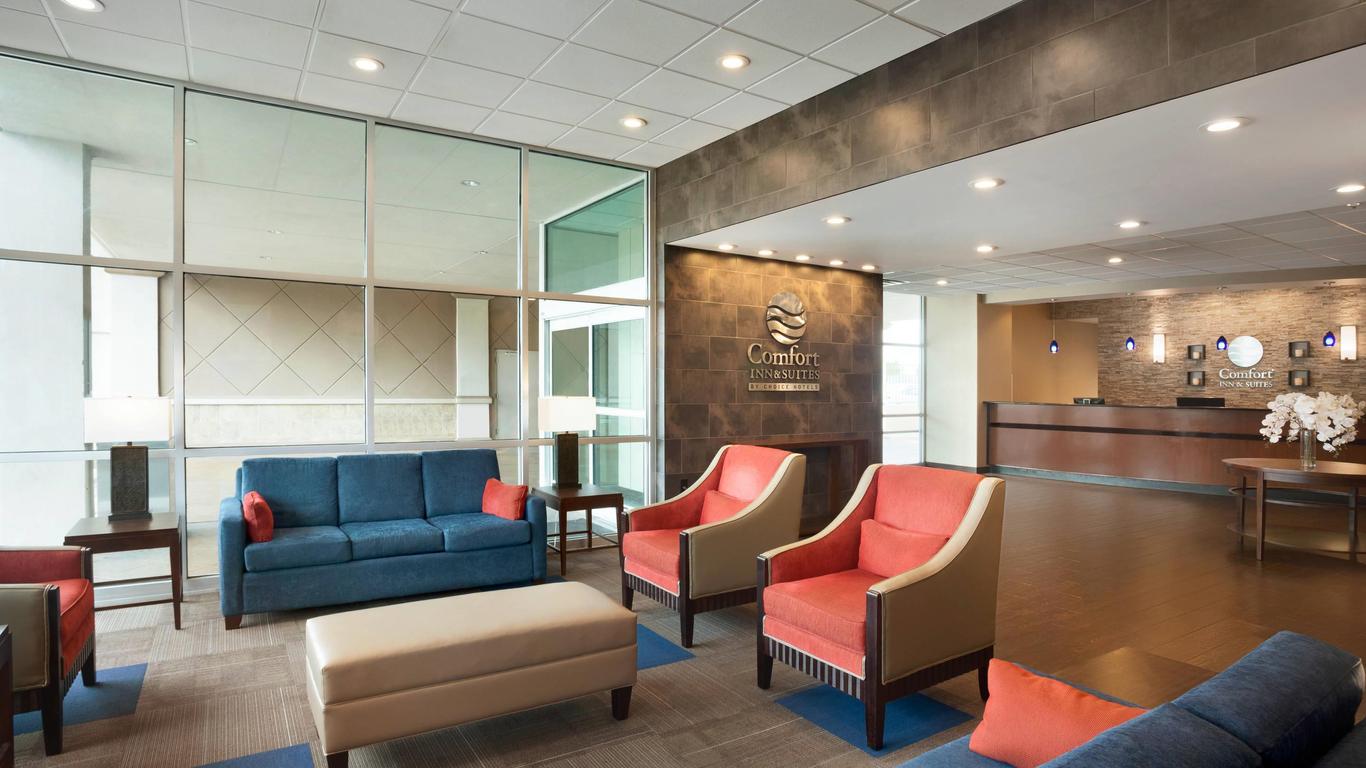 Comfort Inn & Suites Presidential